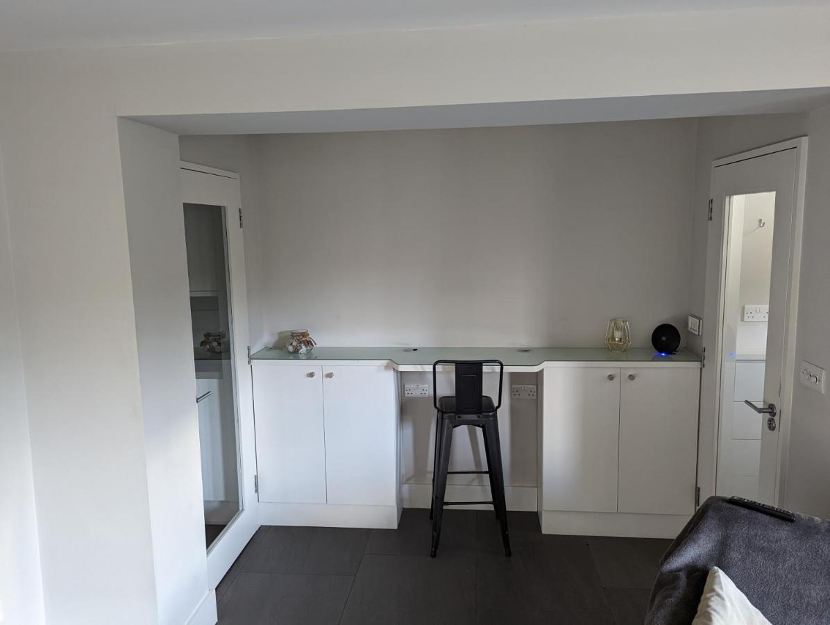 Basement Apartment In Central Μπαθ Εξωτερικό φωτογραφία